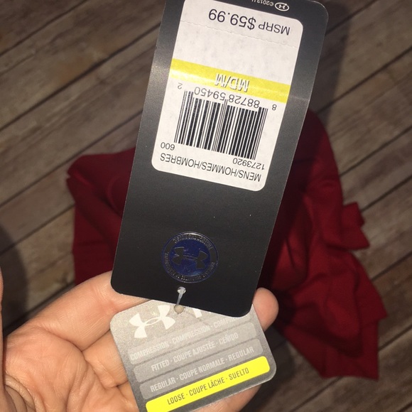 NWT under Armour sweatshirt - Picture 4 of 4